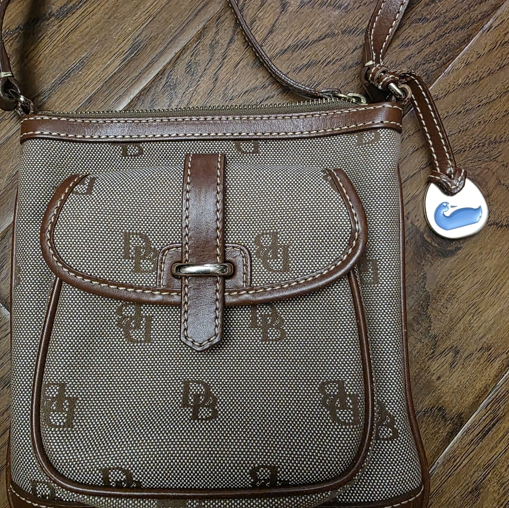 Dooney & Bourke Crossbody Bag Tan/Brown - Picture 2 of 7